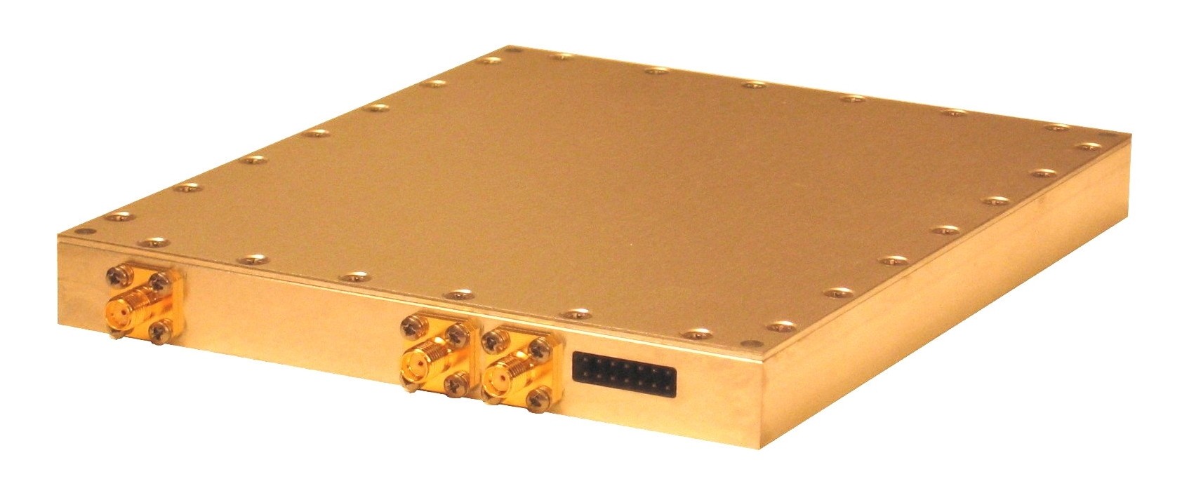  频率范围：29~~3840MHz,调谐分辨率：   1 Hz 
  调谐时间：   6 msec. 在PC电脑上一个WINDOWS程序通过RS-232接口来控制该模块。

