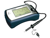 10MHz 采样速率,2MHz 模拟带宽,0.1mV 灵敏度
5mV 到20V/每格 用12步,50ns 到1小时/每格时基用34步,完全自动设置功能.
